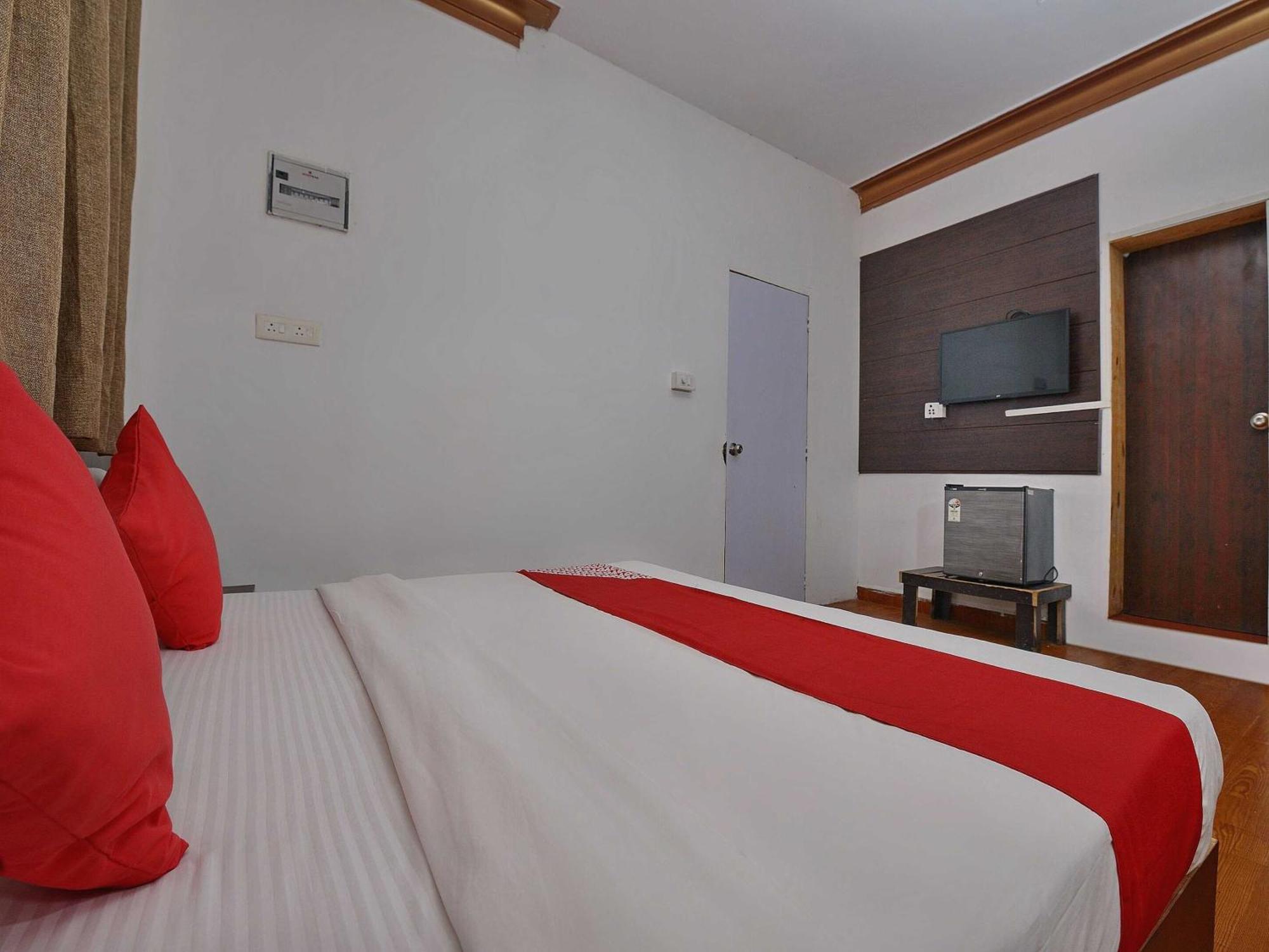 Collection O Retreat Morjim Resort מראה חיצוני תמונה