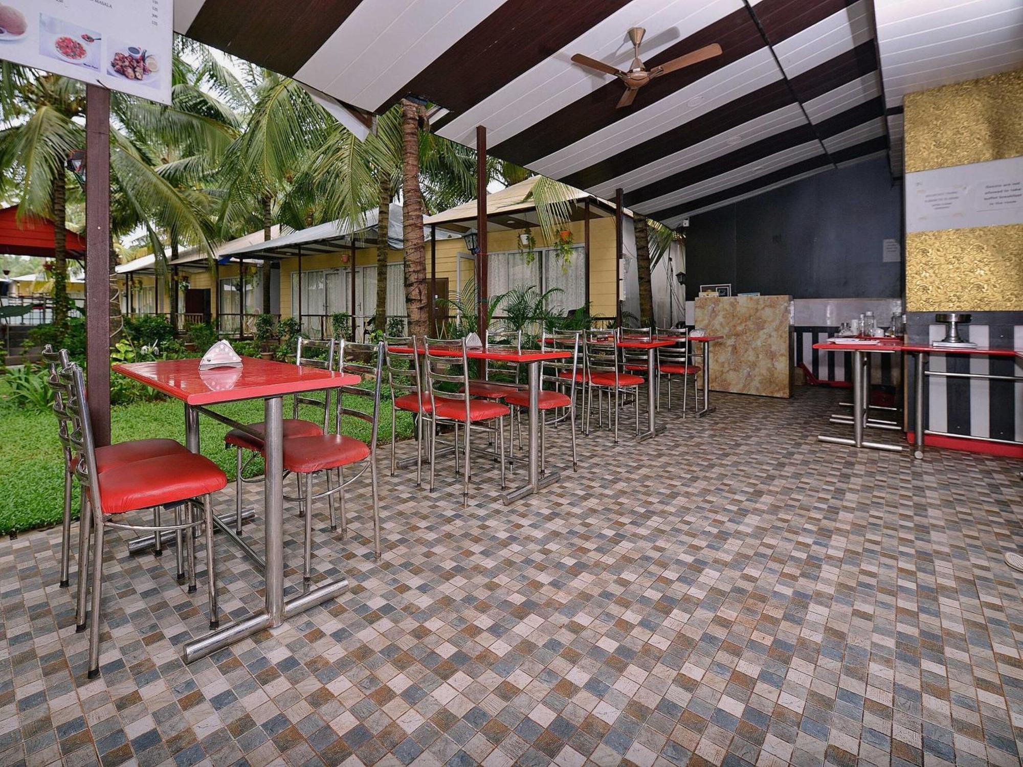 Collection O Retreat Morjim Resort מראה חיצוני תמונה
