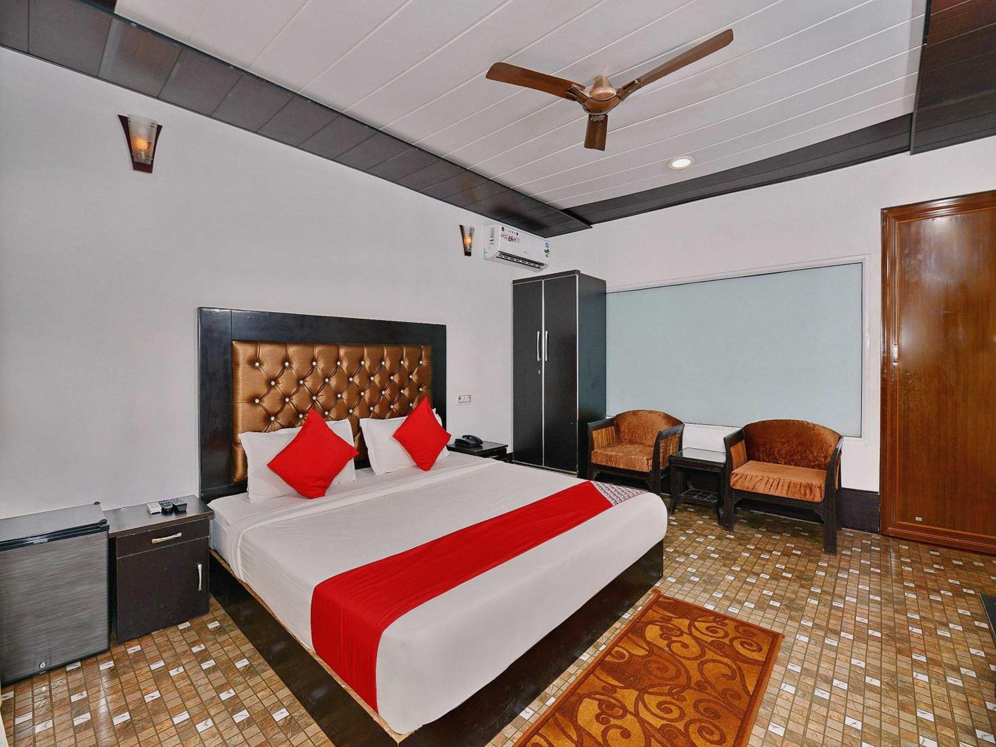 Collection O Retreat Morjim Resort מראה חיצוני תמונה