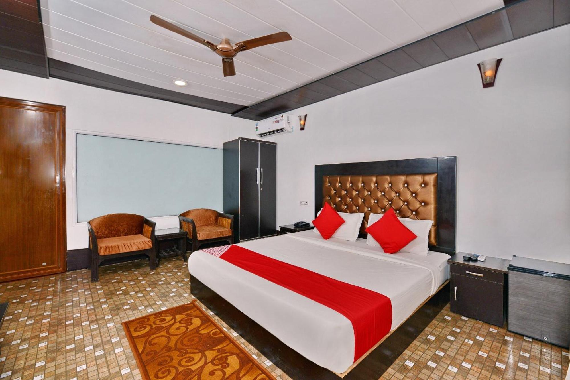 Collection O Retreat Morjim Resort מראה חיצוני תמונה